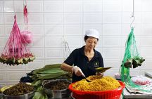 Small-group Singapore local food tour