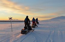 Guided snowmobile tour in Sälen