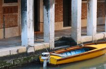 Discovery Walk Venice’s center a labyrinth of mystery
