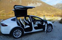 Private midnight sun tour in Tromsø in a TeslaX car