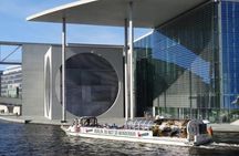 Spree boat trip through the center of Berlin