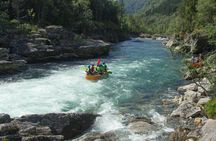 Whitewater rafting in the Raundal river