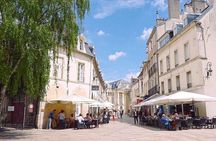 Self guided tour with interactive city game of Dijon