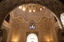 Alhambra and Generalife skip-the-line private tour