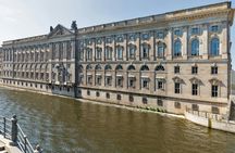 Historic Berlin Guided Walking Tour with Museum Island Pass