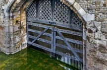 Tower of London and Crown Jewels private guided tour