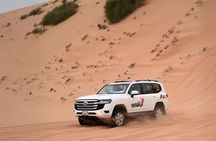 Dubai desert 4x4 safari with traditional Arabic dinner and dancing