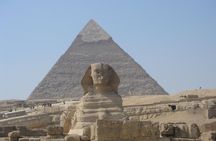 Private Tour to Giza Pyramids, Sphinx, and Valley Temple with Lunch 