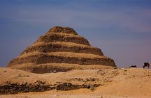 Private Guided Day Tour of Giza and Saqqara with Egyptian Lunch and Camel Ride