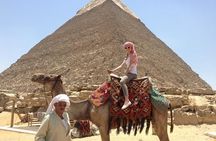 Private Tour to Pyramids, Egyptian Museum & Khan El Khalili 