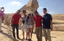 Private Full-Day Tour Visiting Giza Pyramids, Egyptian Museum and Old Market