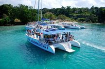 Jamaica Dunn's River Falls Party Cruise with Snorkeling
