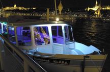 One hour Hen or Stag private party boat Budapest with unlimited beer and wine