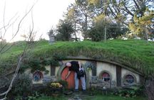 2-Day Hobbiton, Rotorua, Waitomo Caves Tour from Auckland with Accommodation