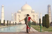Same Day Taj Mahal Tour from Delhi in Traditional Indian Attire