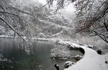 Plitvice Lakes Frozen Landscape Private Hiking Day Trip from Zagreb
