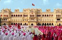 Unveiling Bollywood: Grand Tour of Iconic Real Sets & Their Story