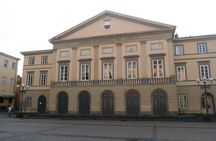 Enjoyable music tour of the historical city of Lucca