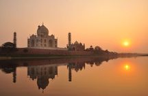 Skip the Line: Private Taj Mahal Sunrise Half-Day Trip from Agra