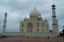 Guided Sunrise Tour of the Taj Mahal from Delhi