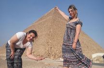 Full-Day Giza Pyramids, Egyptian Museum and bazaar Private Tour