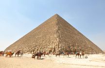 Private Guided Day Tour in Giza Saqqara and the Egyptian Museum Including a Camel Ride from Cairo