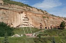 Private Day Tour: Horse Hoof Temple Grottoes and Zhangye Danxia Landform