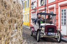 1,5 hour oldtimer convertible Prague sightseeing tour