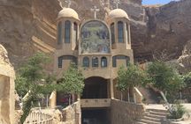 Private Half Day Tour to Cave Church and Garbage City