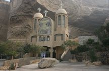 Private Half Day Tour to Garbage City and Cave Church