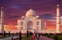 From Delhi: Taj Mahal Day Trip by Car 