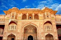 Private Jaipur Sightseeing Day Trip with Royal Palaces visit and Lunch from New Delhi