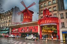 Montmartre District Walking Tour in Paris