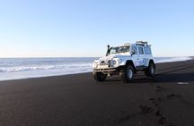 Private Superjeep Full-Day South Coast and Eyjafjallajokull Volcano Sights