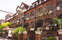 Half-Day Architectural Private Walking Tour with Authentic Food