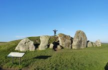 Bespoke private tours of Stonehenge and Avebury by car with local guide
