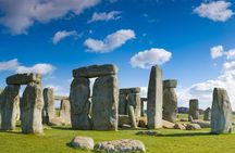 Extended visit: Windsor Castle & Stonehenge with Free Snack Pack