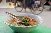 Yangon Breakfast and Market Tour - The must try dishes!