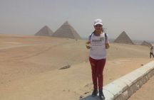 Private Day Trip with Guide to Giza Pyramids Saqqara and Memphis