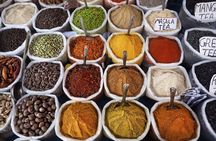 Traditional Indian Home Cooking Class and Market Tour in New Delhi