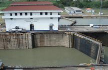 Panama Layover tour with Panama Canal and City Tour