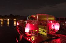 Beijing Hutong Night Tour with Yunnan Style Dinner and Chartered Boat Ride at Houhai Lake