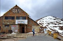 Full-Day Chacaltaya and Valley de la Luna (Valley of the Moon) Tour