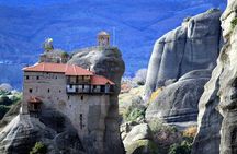 2-Day Private Tour to Delphi & Meteora with Great Lunch included
