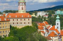 2-Day Hluboka and Cesky Krumlov Tour from Prague