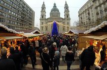 Budapest Christmas Walking Tour & Entry to St Stephen's Basilica