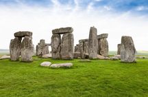 Stonehenge, Windsor Castle and Bath with Pub Lunch in Lacock 