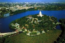 Private Beijing Jingshan Hill, Beihai, and Hutongs with Imperial Lunch/Dinner