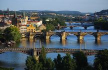 Prague: Bus Tour, Walking Tour, River Cruise and Lunch