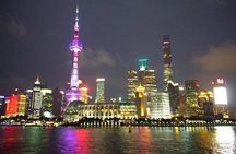 Private Evening Tour: VIP Huangpu River Cruise and Shanghai Lights